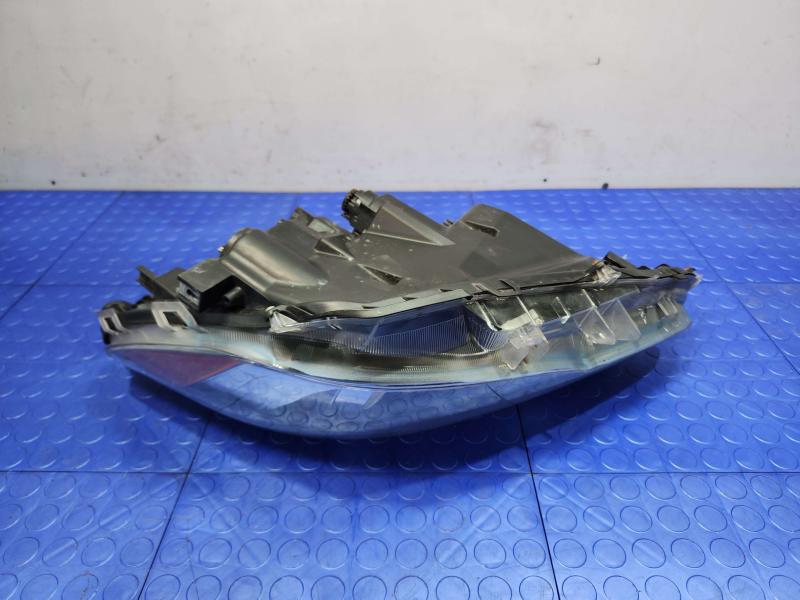 2015 Toyota Prius Headlamp Assembly