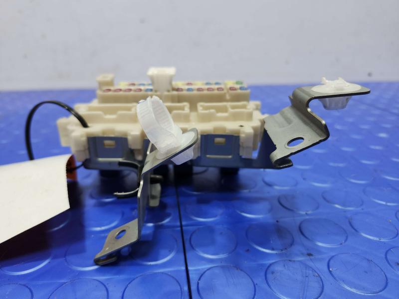 2011 Infiniti QX56 Cabin Fuse Box