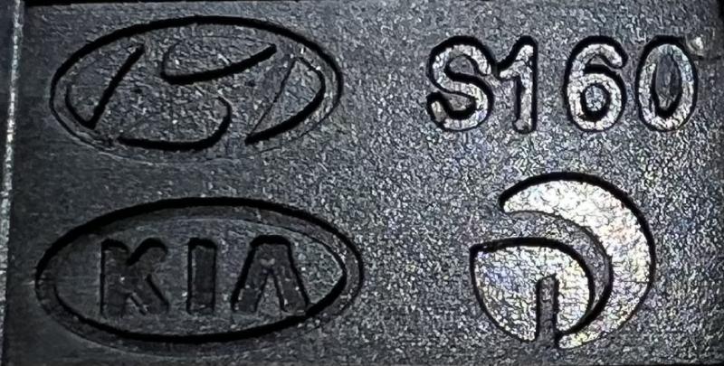 2011 - 2014 Kia Sorento Power Door Mirror Switch OEM 935742P000
