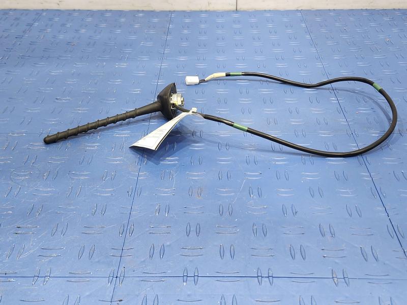2013 Toyota Yaris Antenna