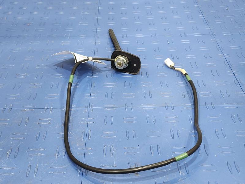 2013 Toyota Yaris Antenna