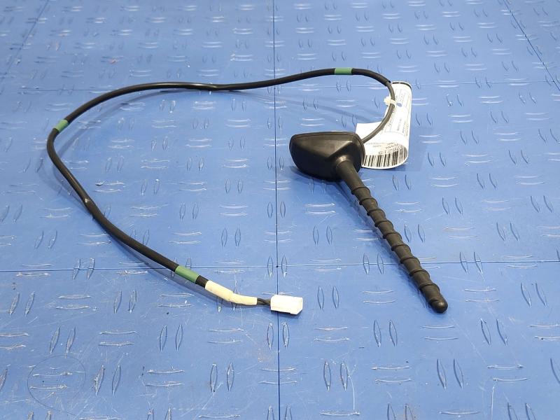 2013 Toyota Yaris Antenna