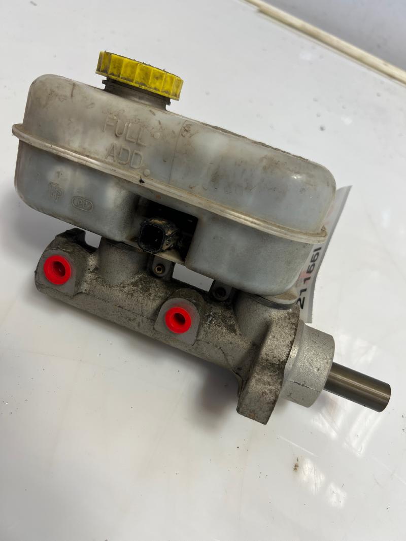 2004 Dodge Dakota Master Cylinder