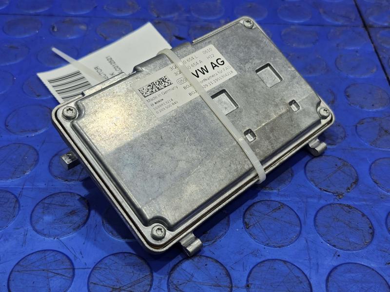 2020 Volkswagen Passat Camera/Projector