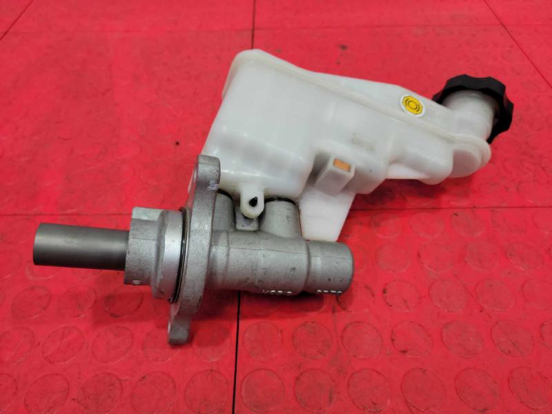 2014-2018 Kia Forte Brake Master Cylinder Assembly Genuine OEM 58510A7200