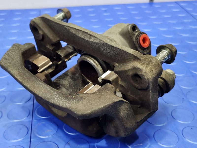 2015 Subaru Forester Caliper