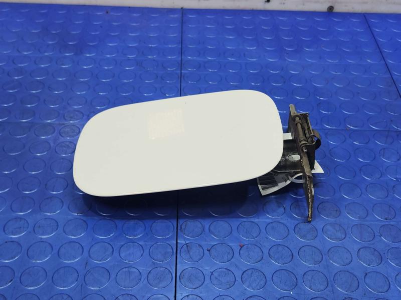 2013 Dodge Durango Fuel Tank Door