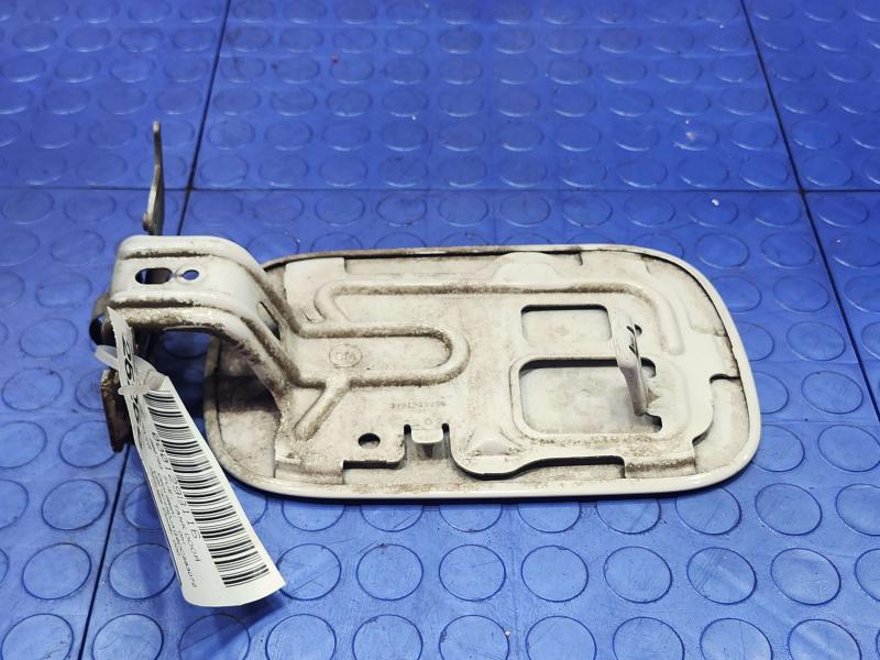 2013 Dodge Durango Fuel Tank Door