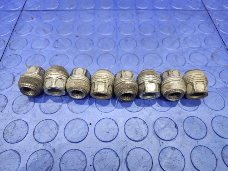 2017 Chevrolet Silverado 2500 Lug Nuts