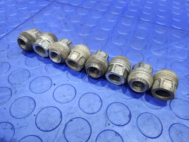 2017 Chevrolet Silverado 2500 Lug Nuts