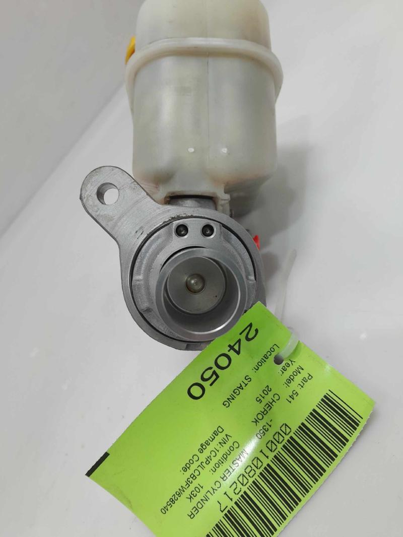 2015 - 2018 Jeep Cherokee Brake Master Cylinder Assembly OEM 68211881AD