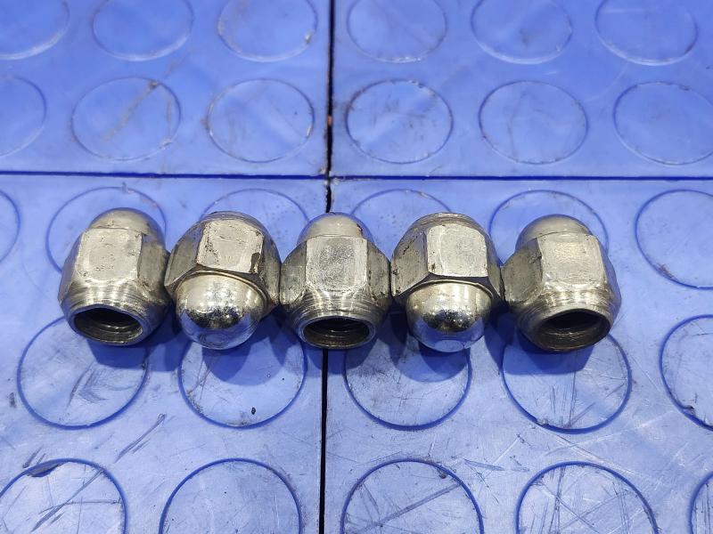 2012 Subaru Legacy Lug Nuts