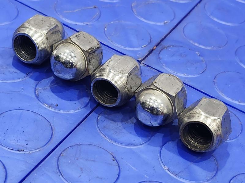 2012 Subaru Legacy Lug Nuts