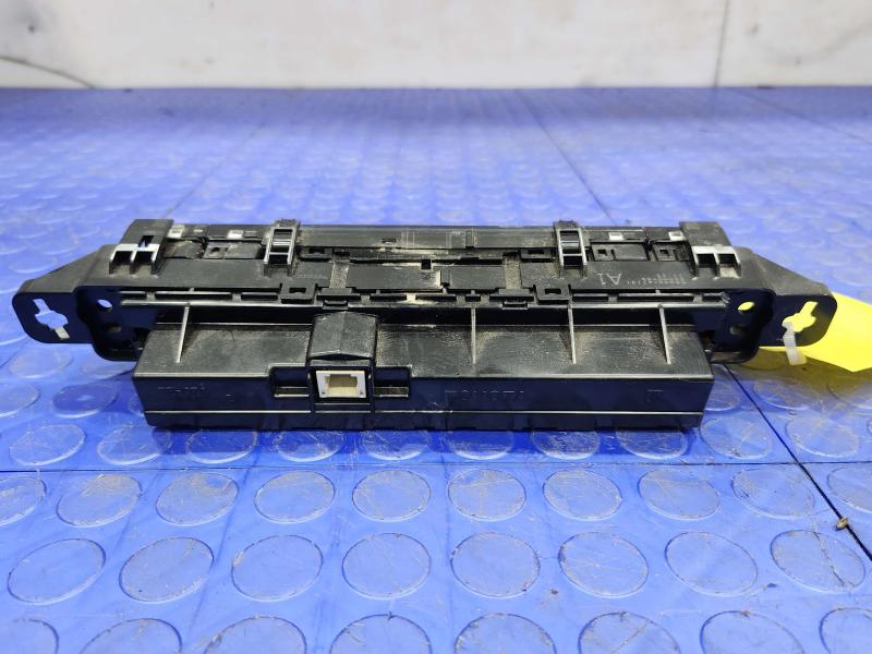 2017 Toyota Prius Heater A/C Control