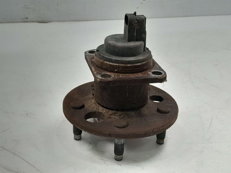 1999 Buick Park Avenue Hub