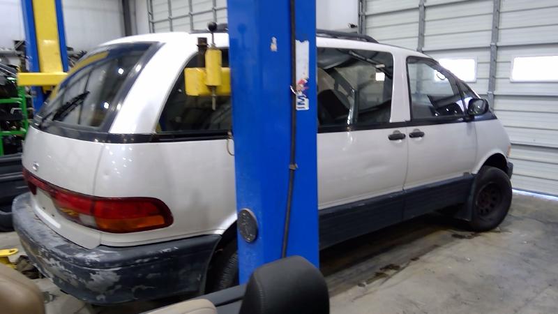 1992 Toyota Previa Front Door Latch