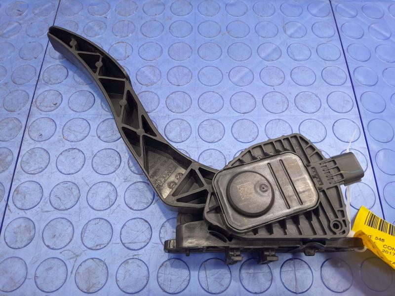 2017-2020 Lincoln Continental Accelerator Pedal Assembly OEM DG9C-9F836-AD