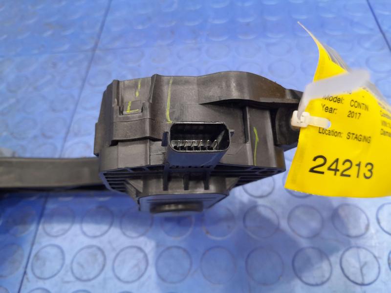 2017-2020 Lincoln Continental Accelerator Pedal Assembly OEM DG9C-9F836-AD