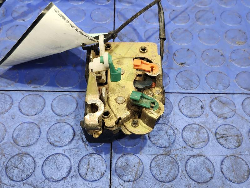 2002 Dodge B3500 Front Door Latch
