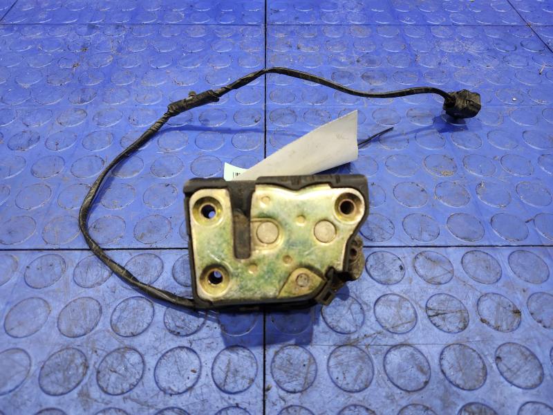 2002 Dodge B3500 Front Door Latch