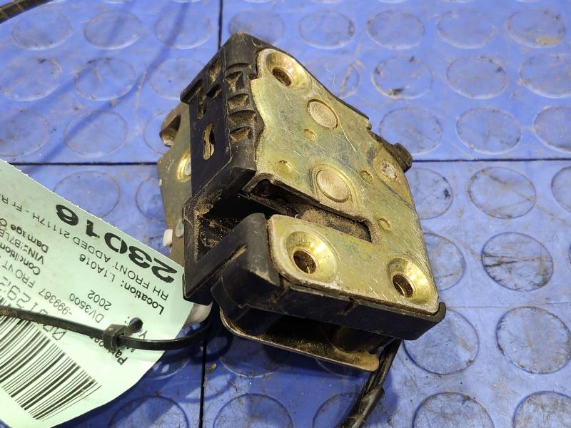 2002 Dodge B3500 Front Door Latch