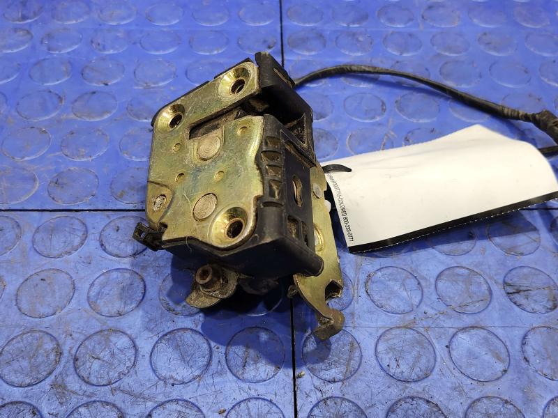 2002 Dodge B3500 Front Door Latch