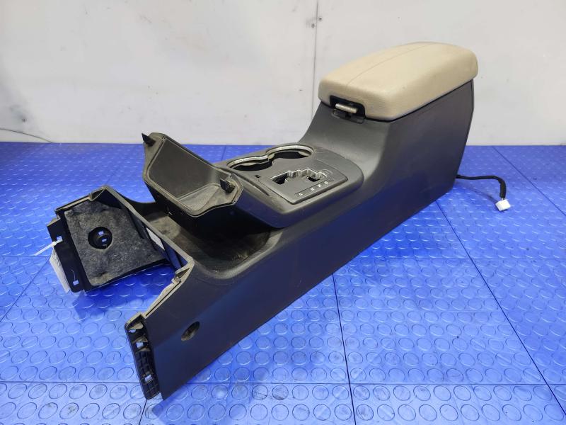 2011 Kia Sorento Front Console