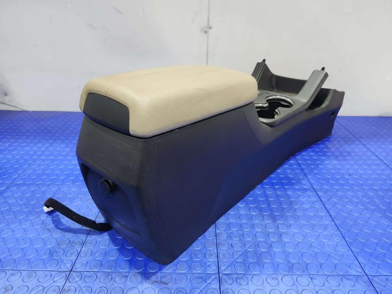 2011 Kia Sorento Front Console