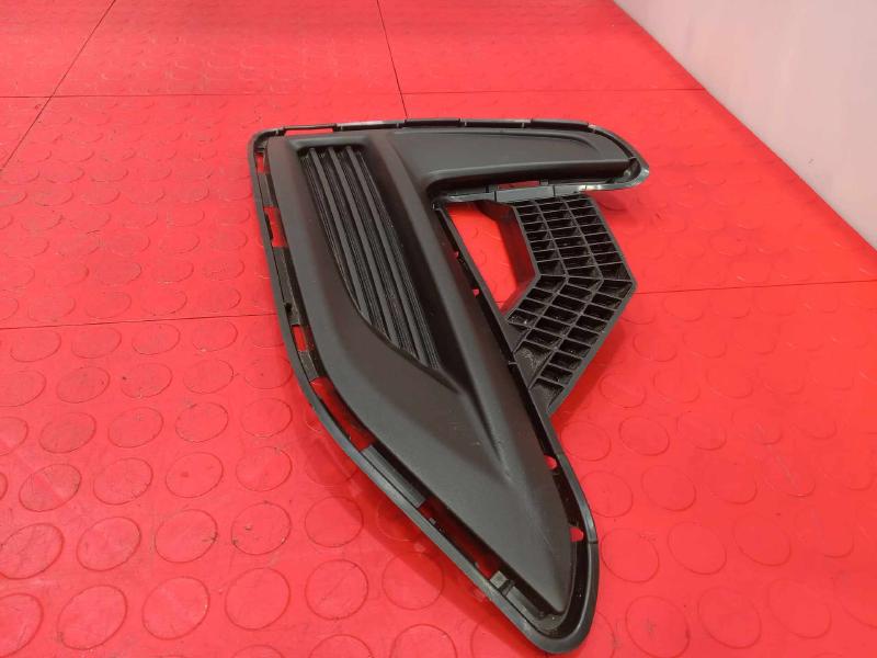 2020 Nissan Sentra Grille