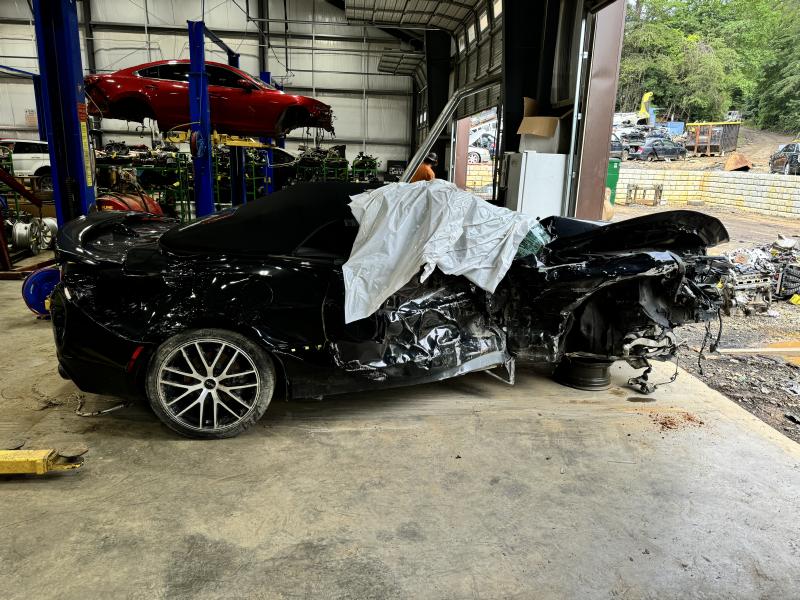 2017 Chevrolet Camaro Quarter Glass Reg.