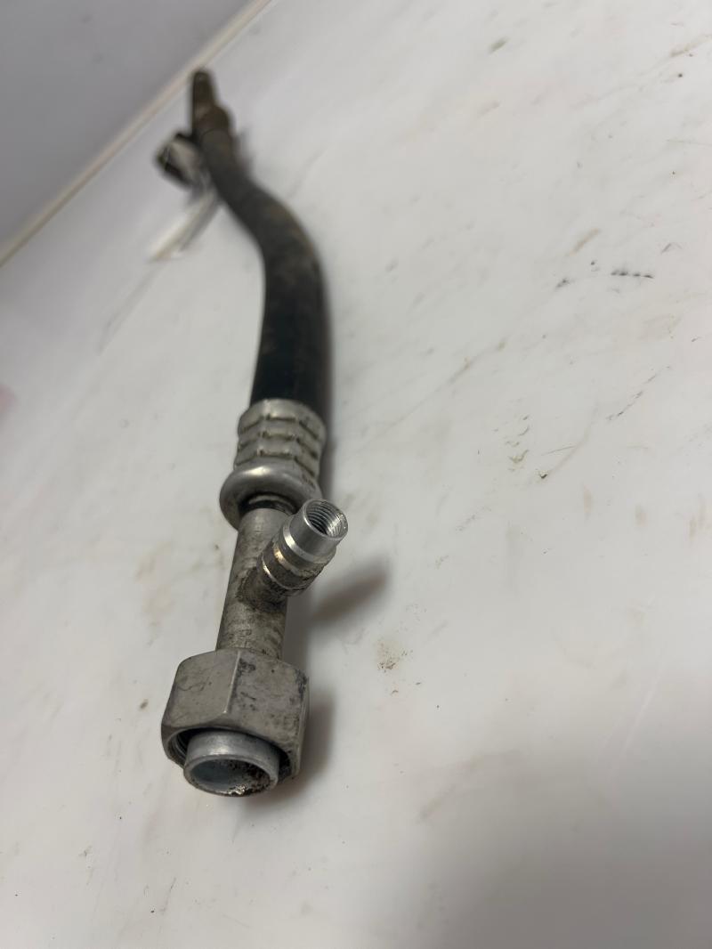 1999 - 2002 Toyota 4Runner AC Refrigerant Suction Hose 3.4L OEM 8871235540