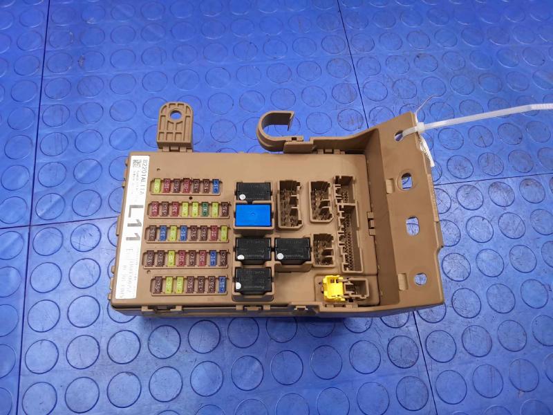 2016 Subaru Legacy Cabin Fuse Box
