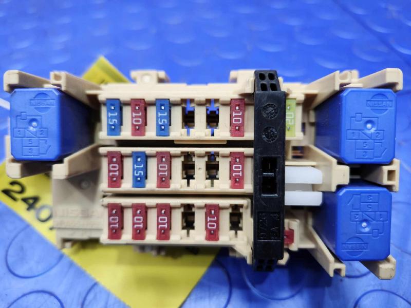 2011-2017 Nissan Juke Cabin Fuse Box Junction Block Genuine OEM 24311-1HA0A
