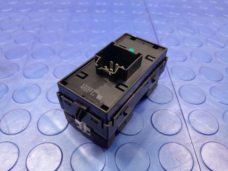 2018 Chevrolet Cruze Door Switch Front