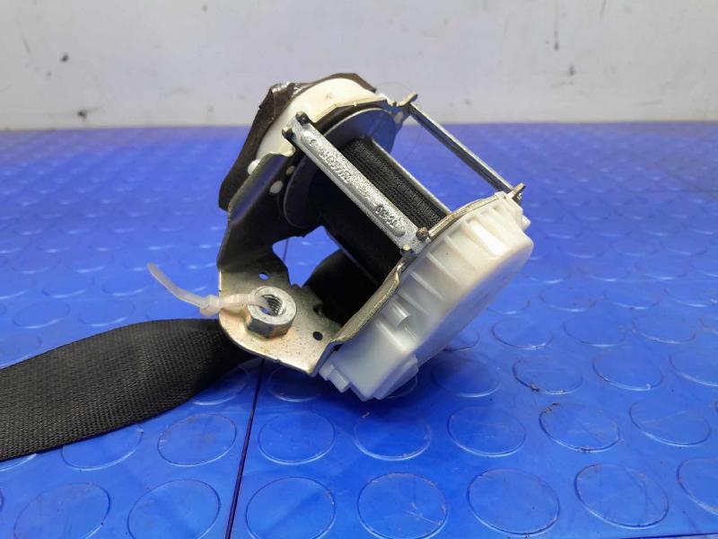 2011 Ford F-250 Super Duty Front Seat Belt
