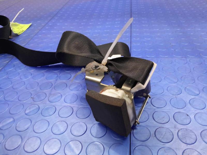 2011 Ford F-250 Super Duty Front Seat Belt