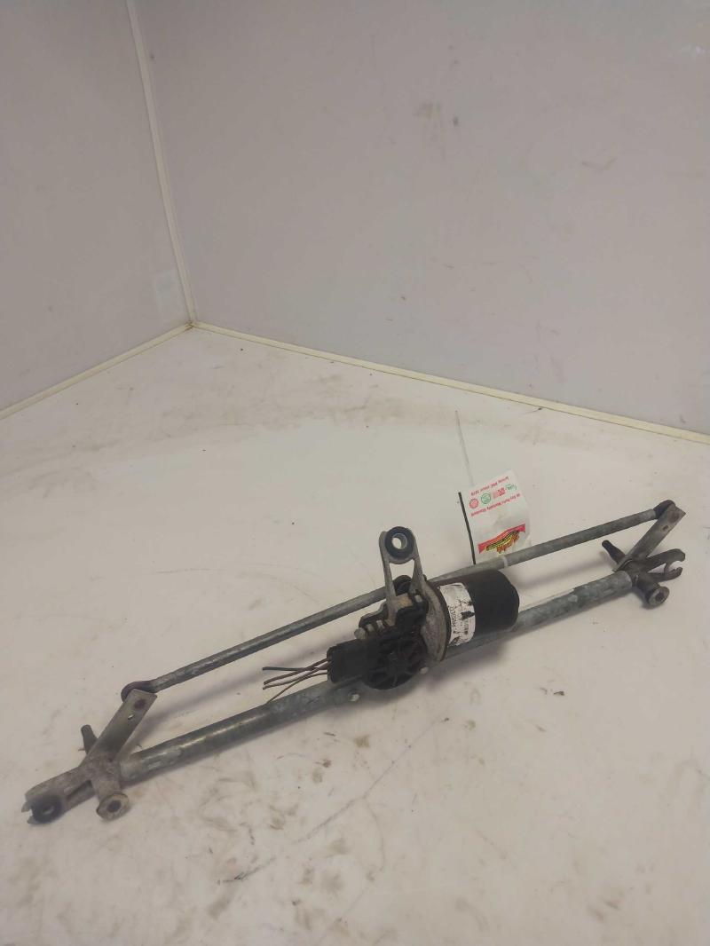 2001 Ford Excursion Wiper Motor Front