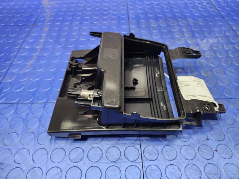 2018 Buick Regal Center Console Cubby Cover Black Genuine OEM Part 39124048