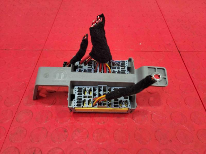 2015 Jeep Renegade Cabin Fuse Box