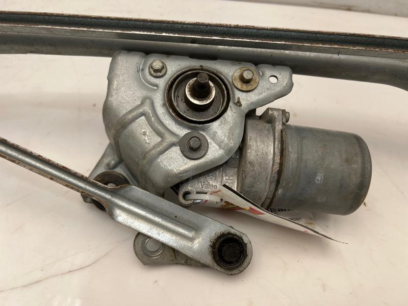 2009 Chevrolet Tahoe Wiper Motor Front