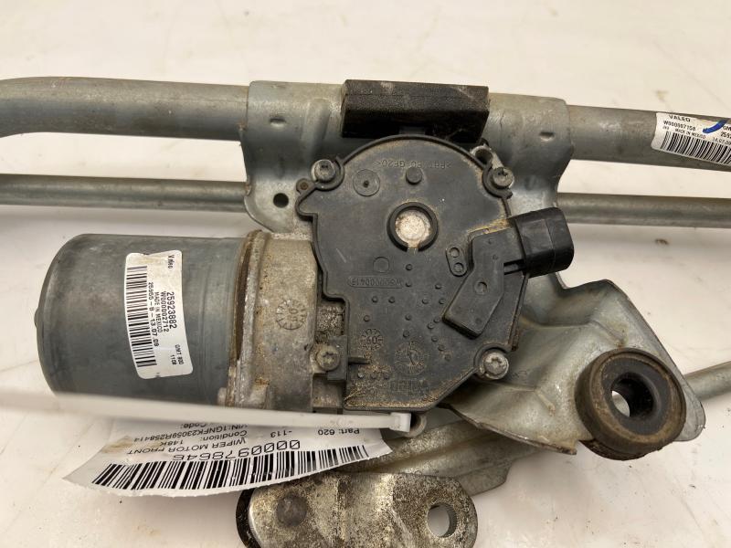 2009 Chevrolet Tahoe Wiper Motor Front