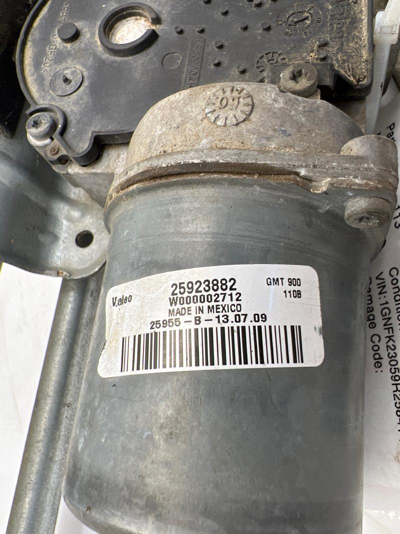2009 Chevrolet Tahoe Wiper Motor Front