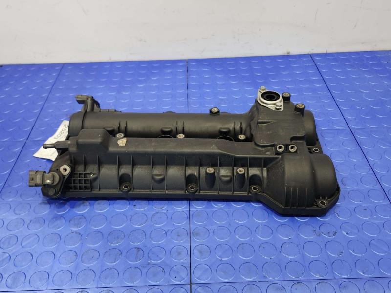 2016 Kia Sorento Valve Cover