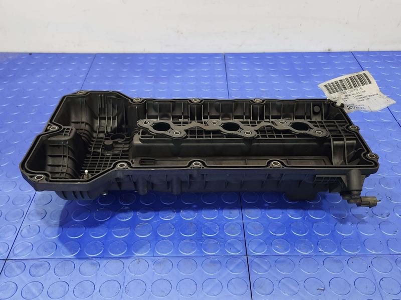 2016 Kia Sorento Valve Cover