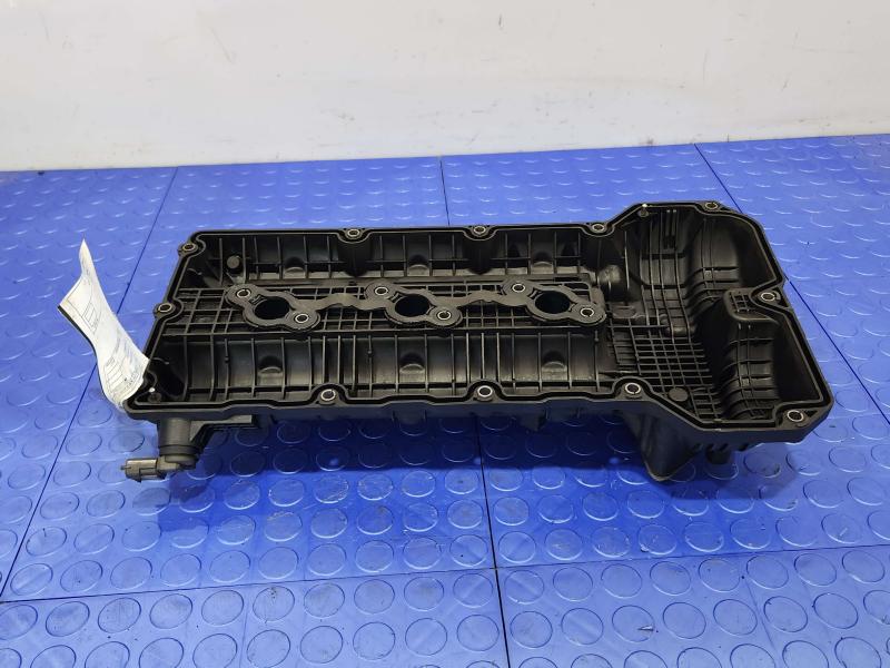 2016 Kia Sorento Valve Cover