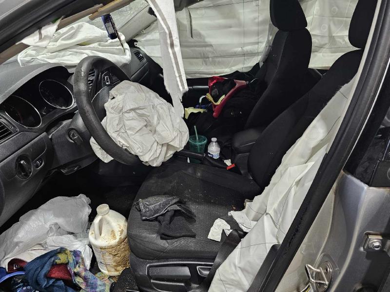 2016 Volkswagen Jetta Center Pillar