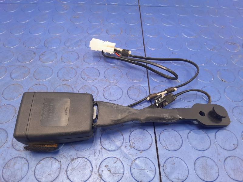 2018 BMW 740I Front Seat Belt