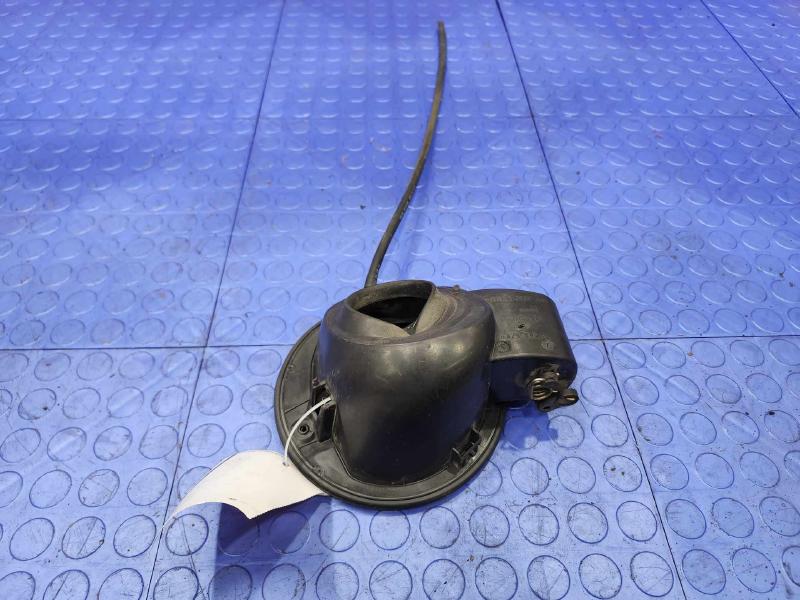 2012 Volvo XC60 Fuel Tank Door