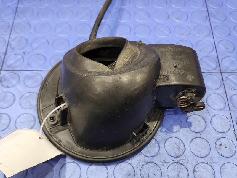 2012 Volvo XC60 Fuel Tank Door