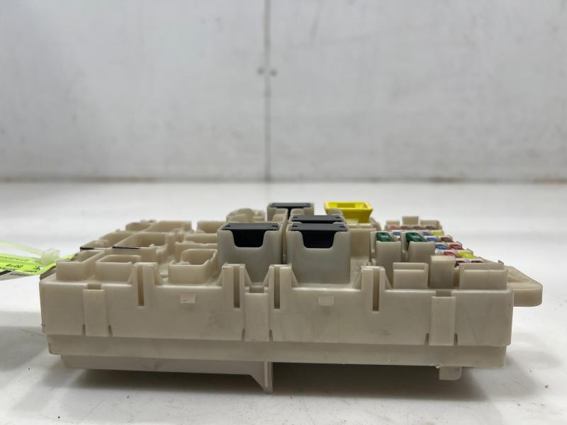 2015 - 2019 Mitsubishi Mirage Anti Theft Module Junction Block OEM 8637B982